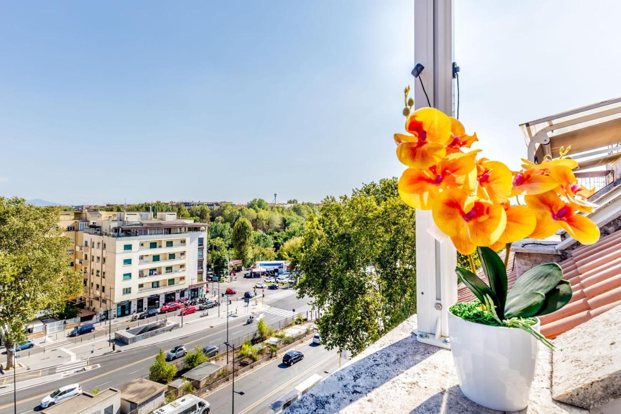 Bbhome Penthouse Bright And Elegant Metro Conca D'Oro Řím Exteriér fotografie