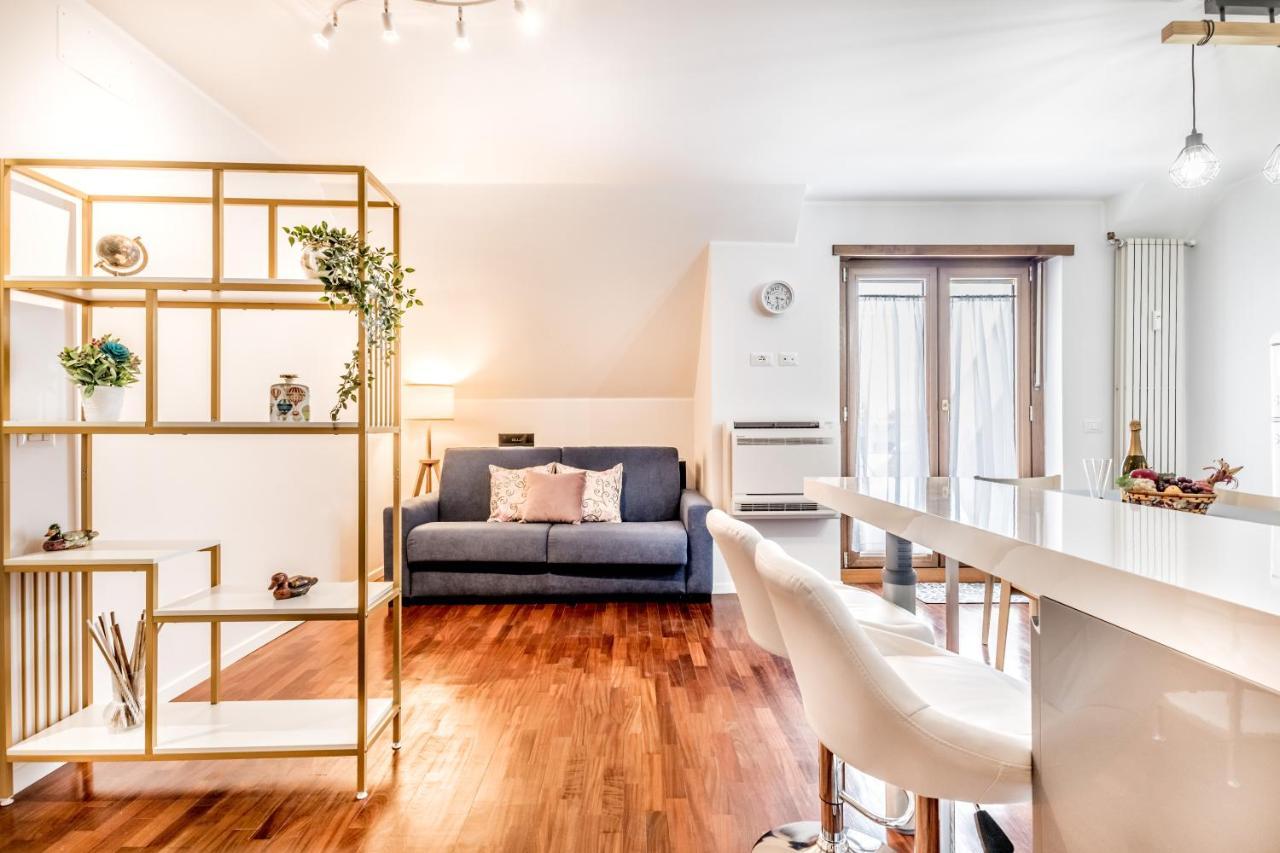 Bbhome Penthouse Bright And Elegant Metro Conca D'Oro Řím Exteriér fotografie