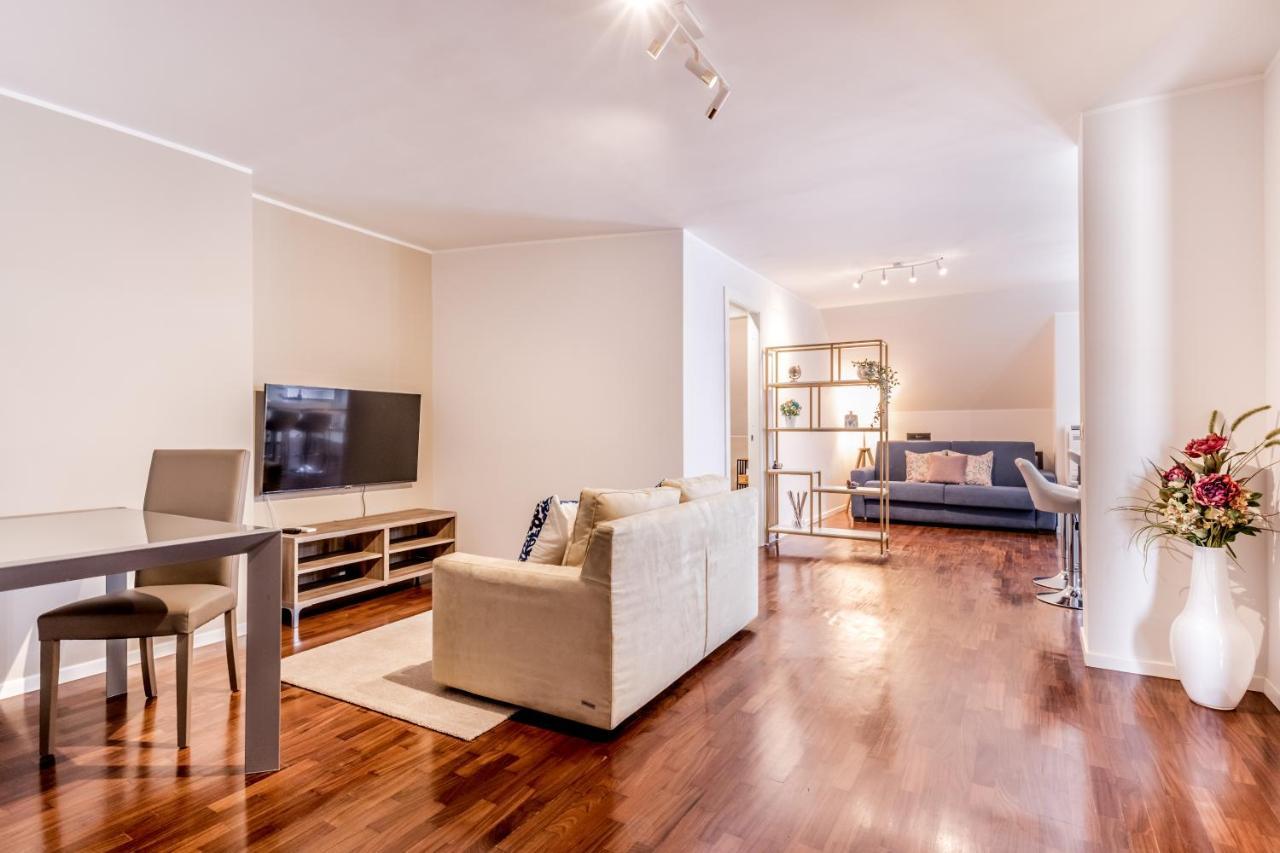 Bbhome Penthouse Bright And Elegant Metro Conca D'Oro Řím Exteriér fotografie