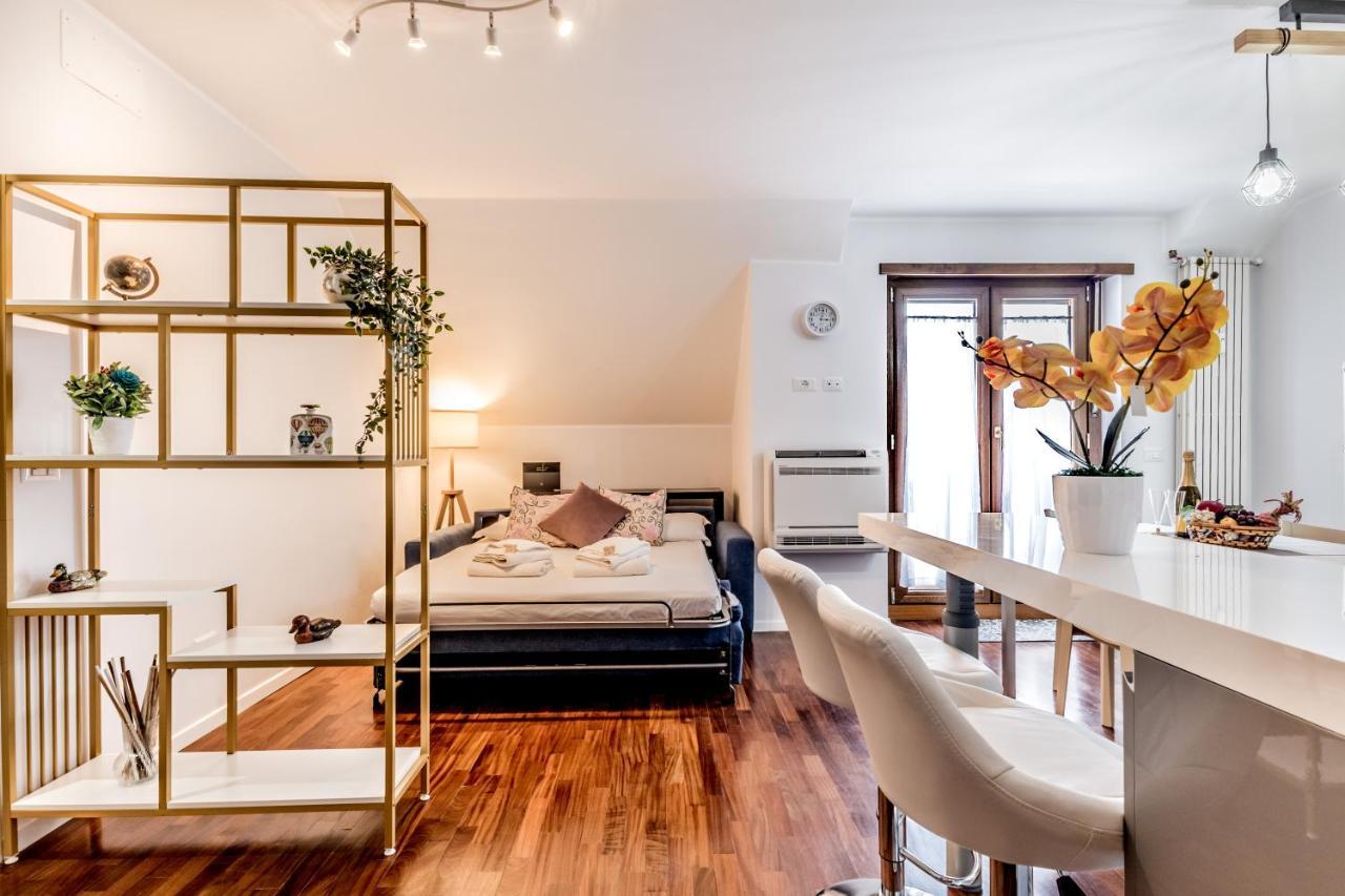 Bbhome Penthouse Bright And Elegant Metro Conca D'Oro Řím Exteriér fotografie