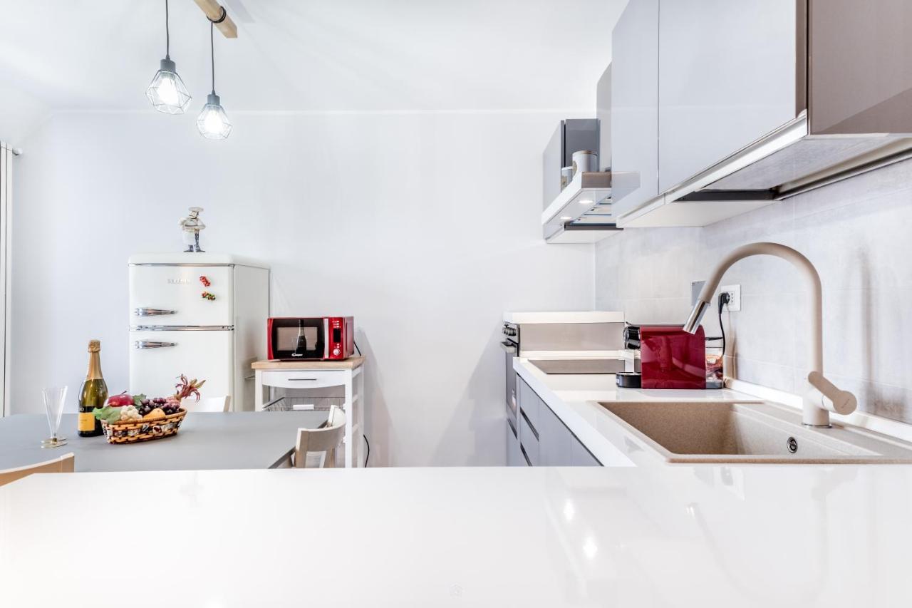 Bbhome Penthouse Bright And Elegant Metro Conca D'Oro Řím Exteriér fotografie