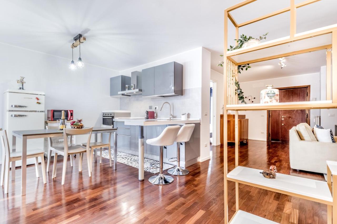 Bbhome Penthouse Bright And Elegant Metro Conca D'Oro Řím Exteriér fotografie