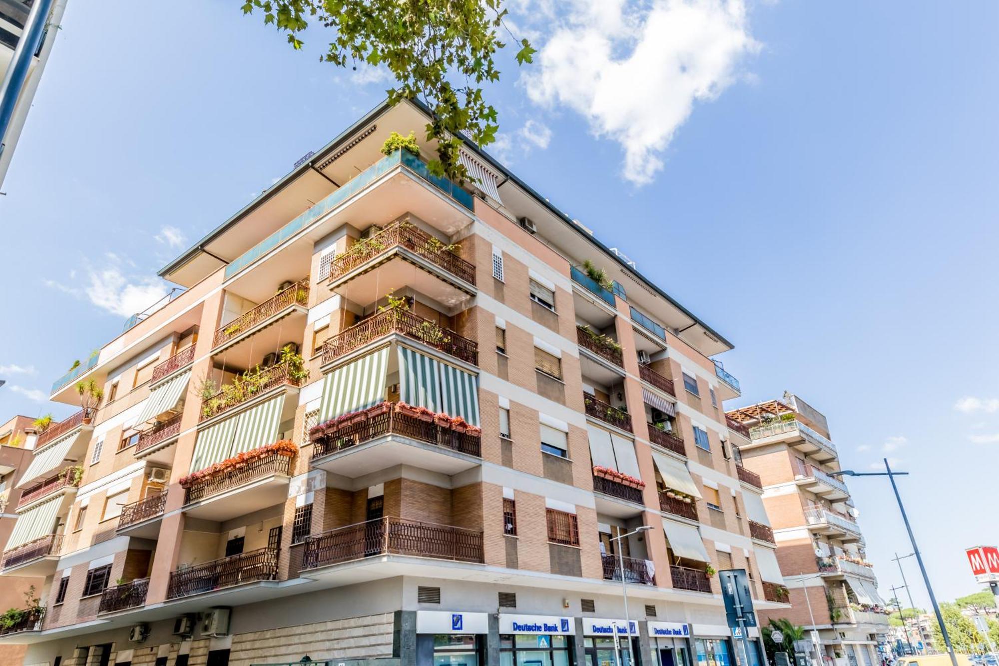 Bbhome Penthouse Bright And Elegant Metro Conca D'Oro Řím Exteriér fotografie